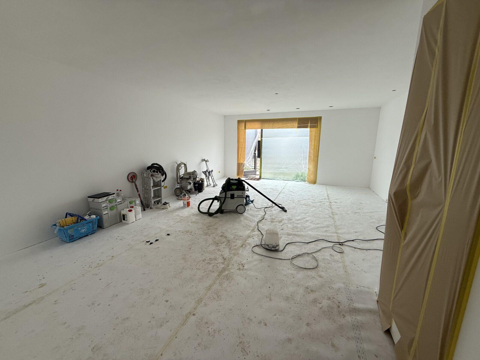 Meer nieuwbouwprojecten in de buurt? Meer korting voor iedereen. Samen voordelig strak stucwerk voor jouw thuis