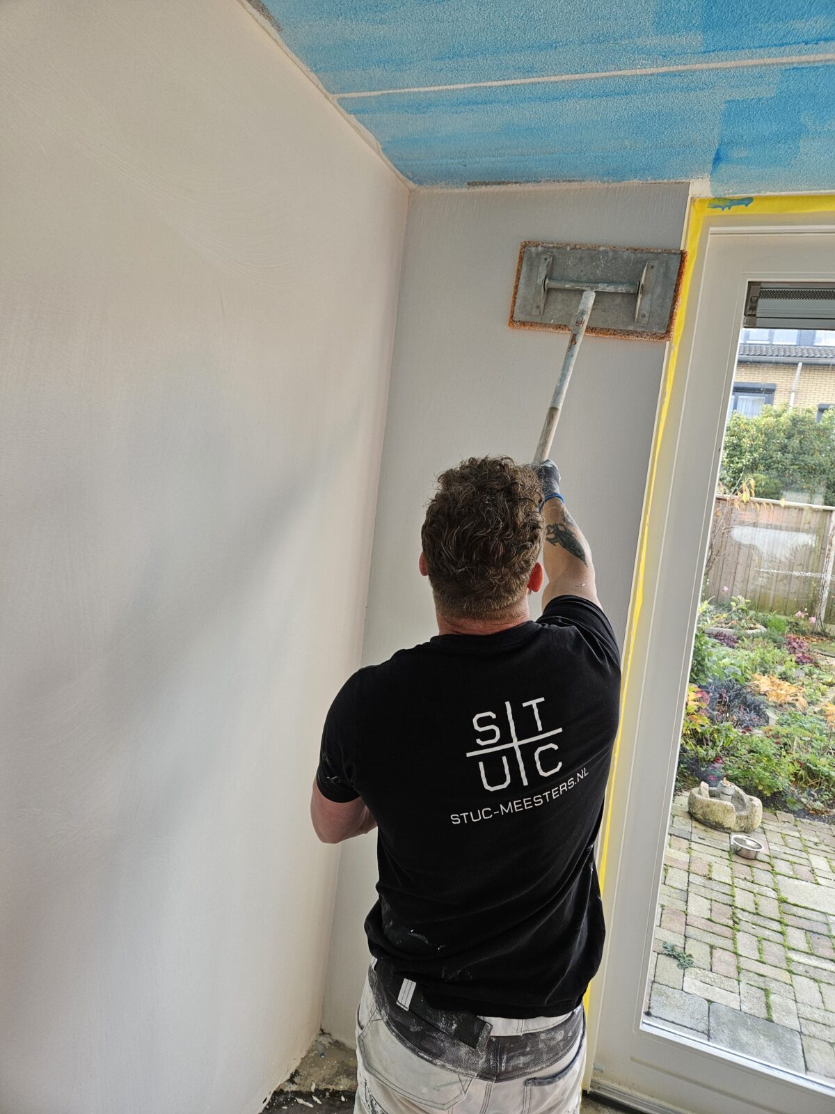 Stukadoor Emmeloord wanden glad maken na dunpleister nieuwbouw