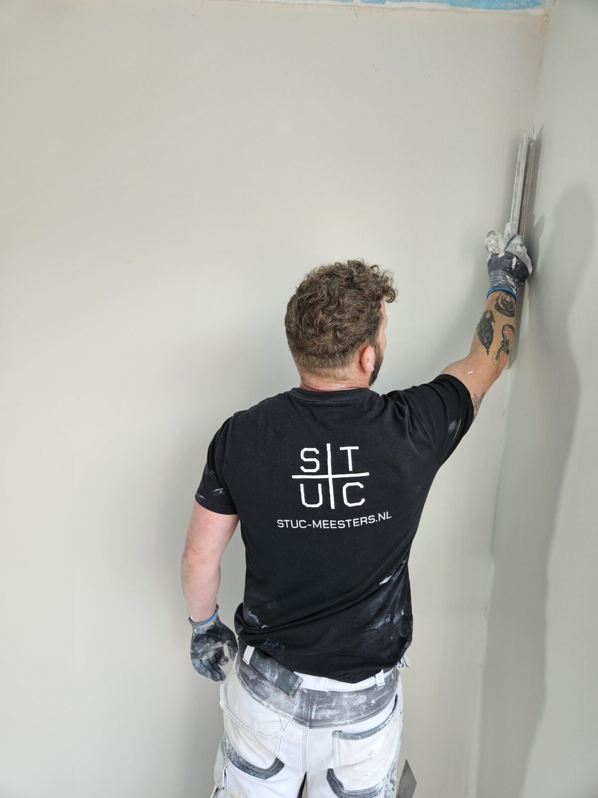 Stukadoor Zwolle aan het werk in nieuwbouwwoning