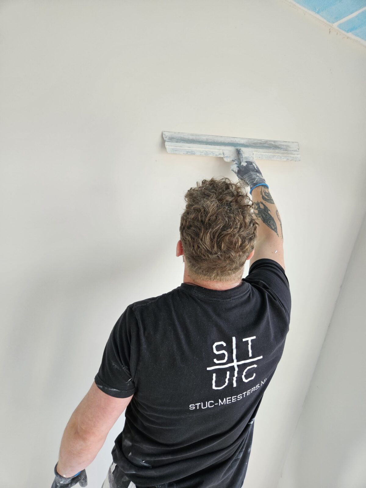 Stukadoor Meppel wanden glad maken na dunpleister nieuwbouw