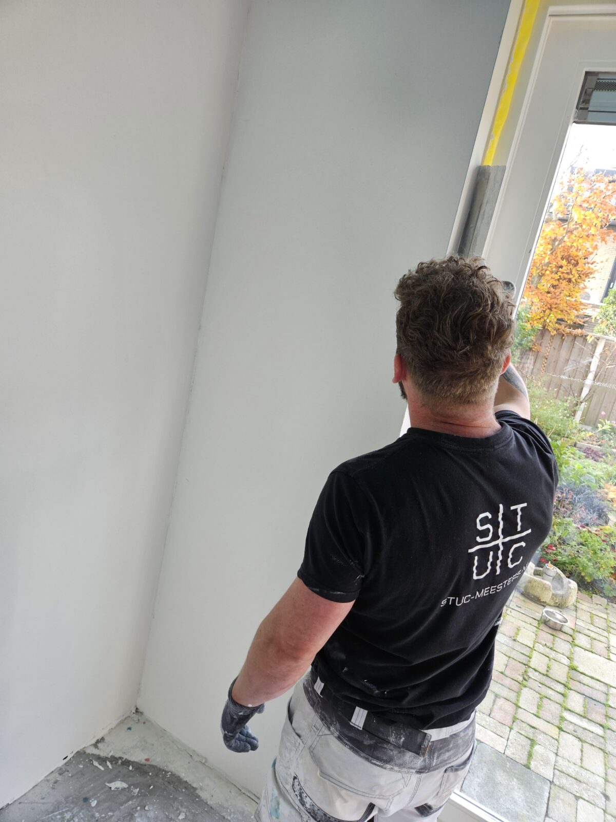 Stukadoor Kampen wanden glad maken na dunpleister nieuwbouw